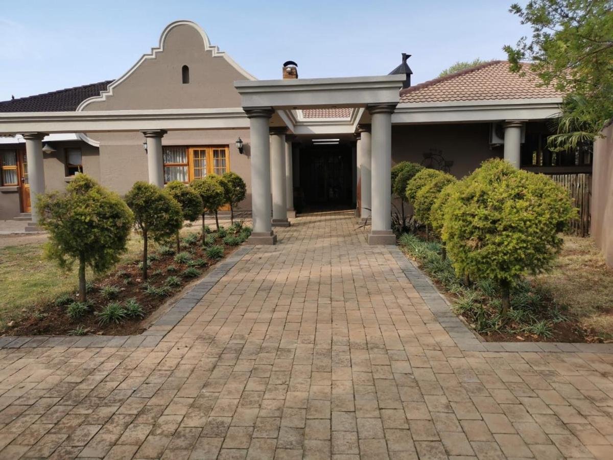 Kromdraai Guest Rooms Krugersdorp Exterior photo
